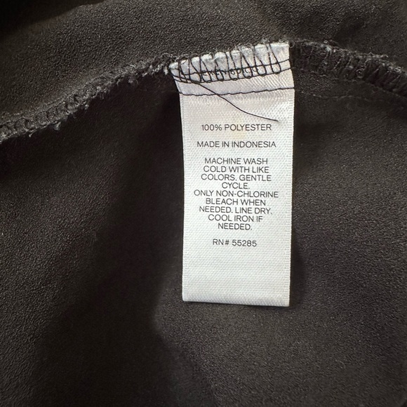 Express Women’s Portofino top - black with lace- size M - Picture 4 of 4